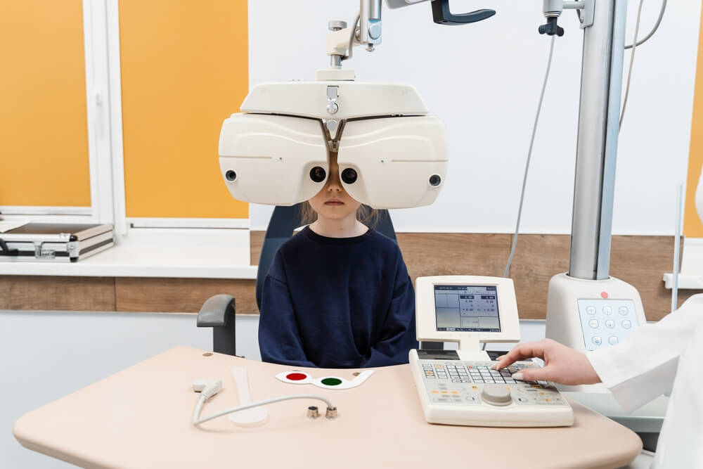 Understanding Refraction Eye Exams: A Comprehensive Guide